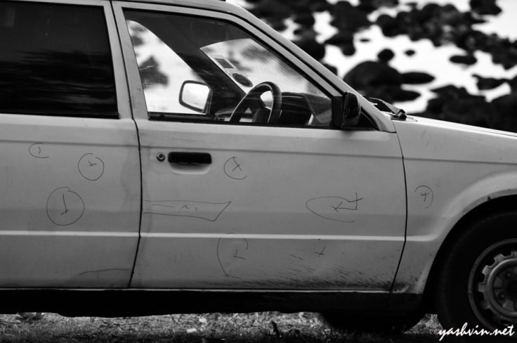 draw on his car!