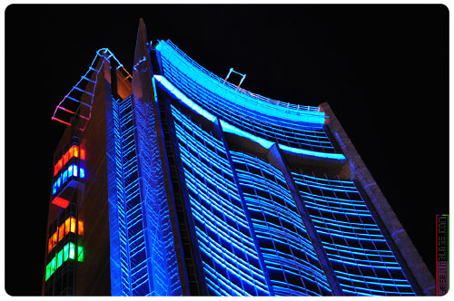 Splendid lighting of the Bank of Mauritius building